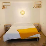 Cozy Wabi-sabi Retreat W Bikes By The River