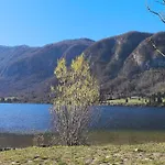 Cozy Wabi-sabi Retreat W Bikes By The River Апартаменты Бохинь