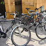 Cozy Wabi-sabi Retreat W Bikes By The River Апартаменты Бохинь