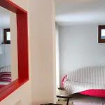 Apartment Cozy Wabi-sabi Retreat W Bikes By The River *