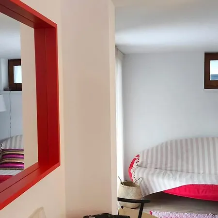 Апартаменты Cozy Wabi-sabi Retreat W Bikes By The River *