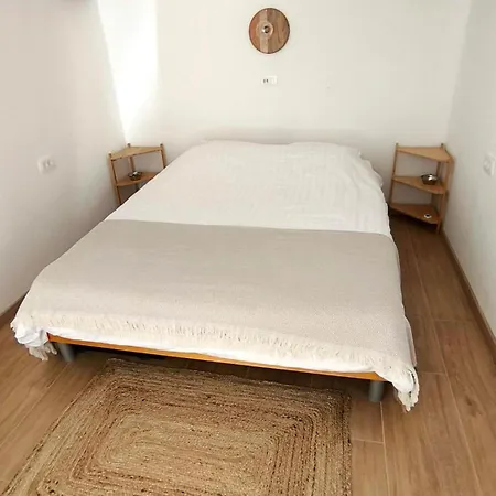 Cozy Wabi-sabi Retreat W Bikes By The River Бохинь